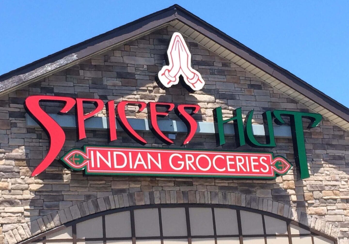 Spices Hut Indian Groceries store sign.